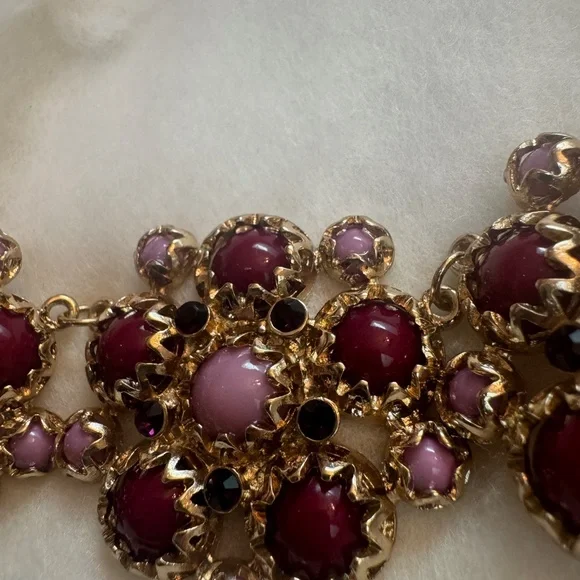 Beautiful Necklace - Picture 4 of 4